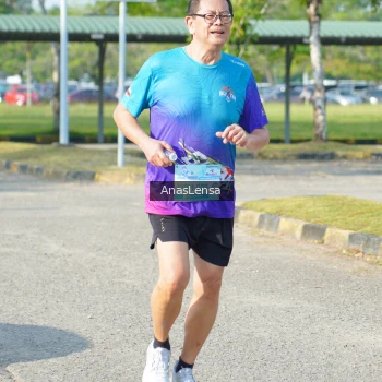 Runner Photo 3249644