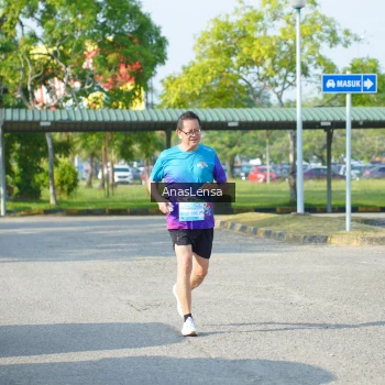 Runner Photo 3249648