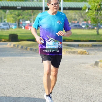 Runner Photo 3249651