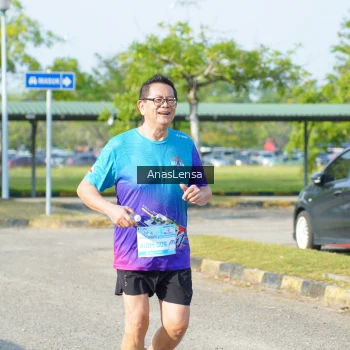 Runner Photo 3249692
