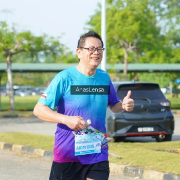 Runner Photo 3249742