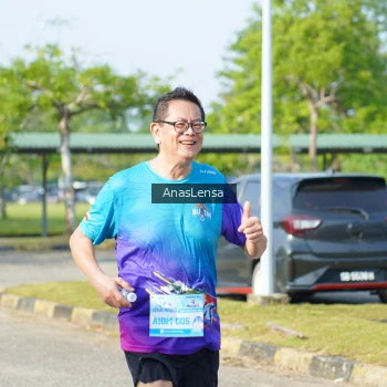 Runner Photo 3249746