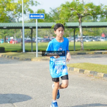 Runner Photo 3249833