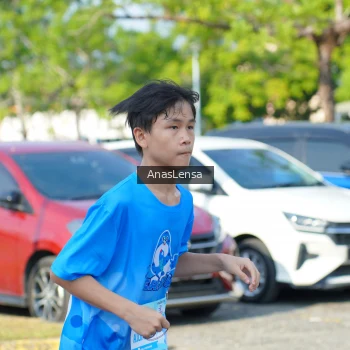 Runner Photo 3249910