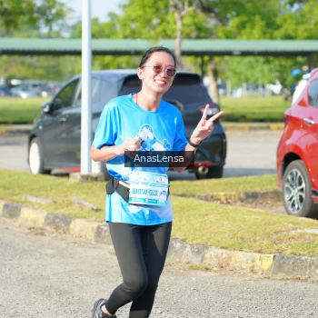 Runner Photo 3250008