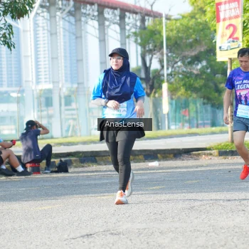 Runner Photo 3253153
