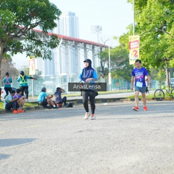 Runner Photo 3253157