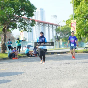 Runner Photo 3253158