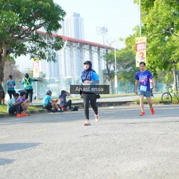 Runner Photo 3253176