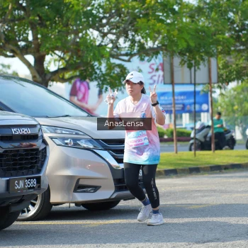 Runner Photo 3253835