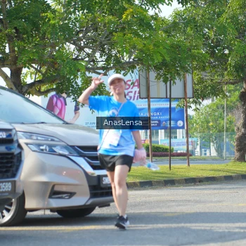 Runner Photo 3254792