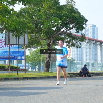 Runner Photo 3256048