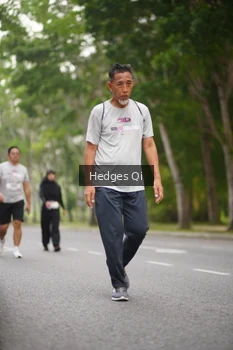 Runner Photo 3256072