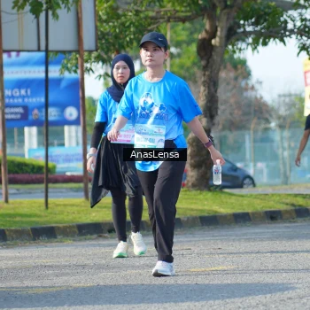 Runner Photo 3256360