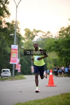 Runner Photo 3256544