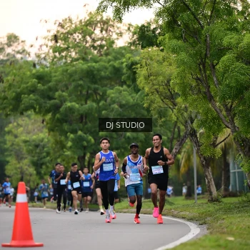 Runner Photo 3256596