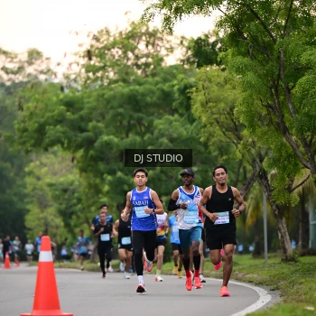 Runner Photo 3256604
