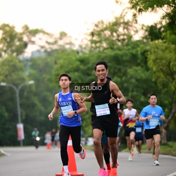 Runner Photo 3256690