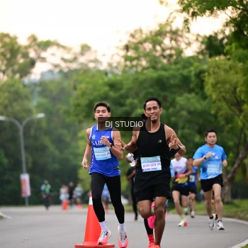 Runner Photo 3256702
