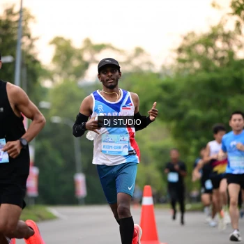 Runner Photo 3256725