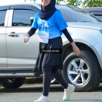 Runner Photo 3256771
