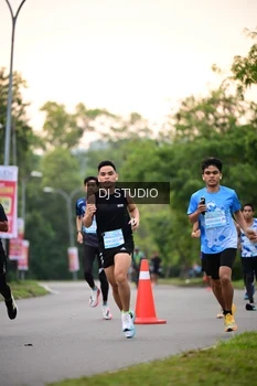 Runner Photo 3256790