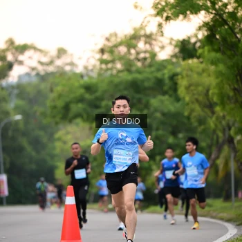 Runner Photo 3256904