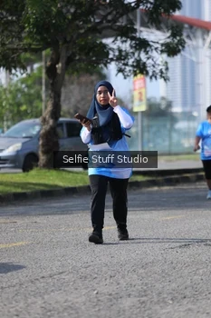 Runner Photo 3260115