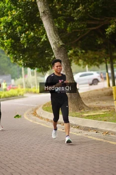 Runner Photo 3260342