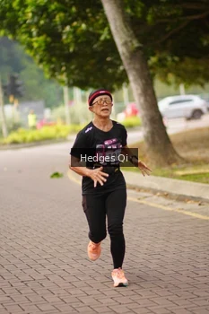 Runner Photo 3260571
