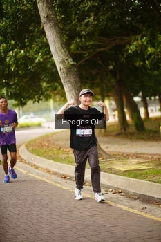 Runner Photo 3264074