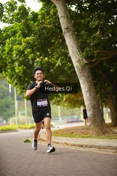 Runner Photo 3264202