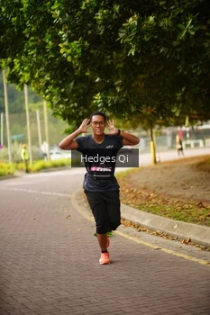 Runner Photo 3267002
