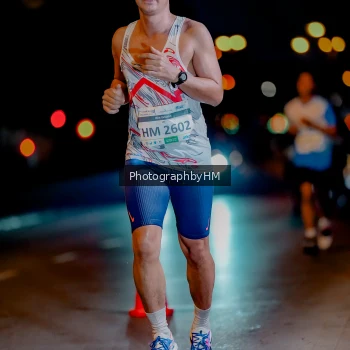 Runner Photo 3271745