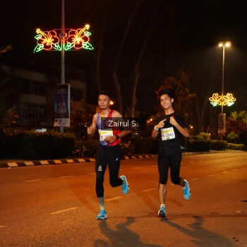 Runner Photo 3271865