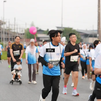 Runner Photo 3271916