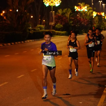 Runner Photo 3272162
