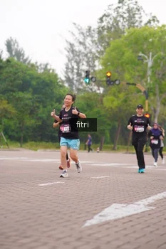 Runner Photo 3282876