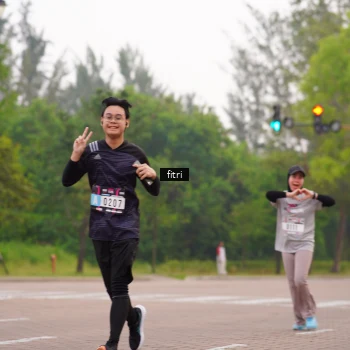 Runner Photo 3284865
