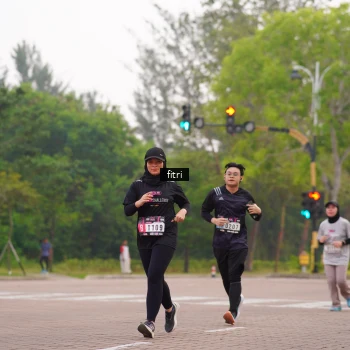 Runner Photo 3284950