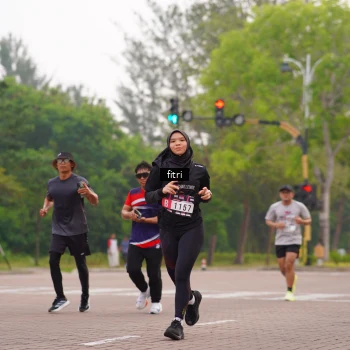 Runner Photo 3285112