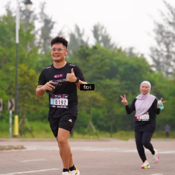 Runner Photo 3285179