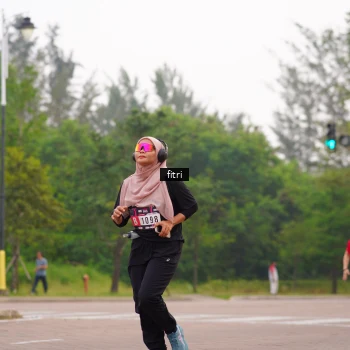 Runner Photo 3285724