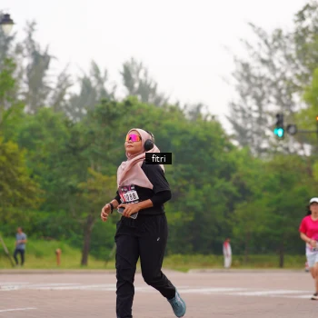 Runner Photo 3285750