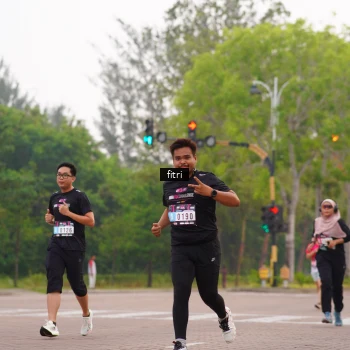 Runner Photo 3285881