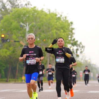 Runner Photo 3288975
