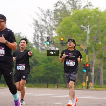 Runner Photo 3290768