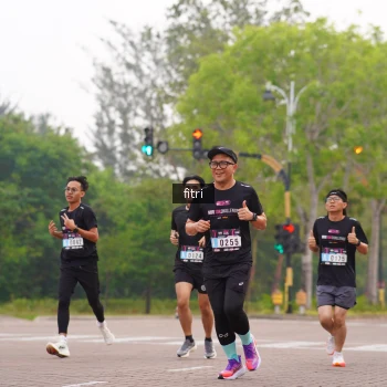 Runner Photo 3291057