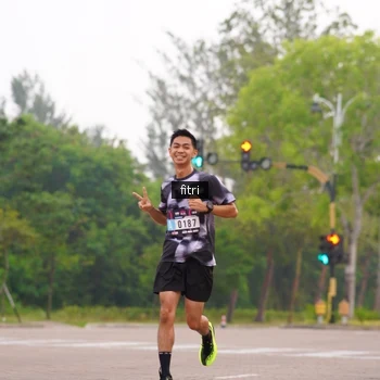 Runner Photo 3291121