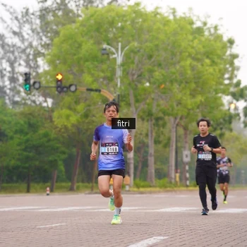Runner Photo 3291394